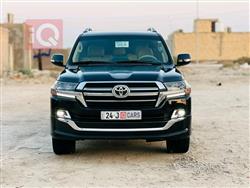 تۆیۆتا لاند کروزەر